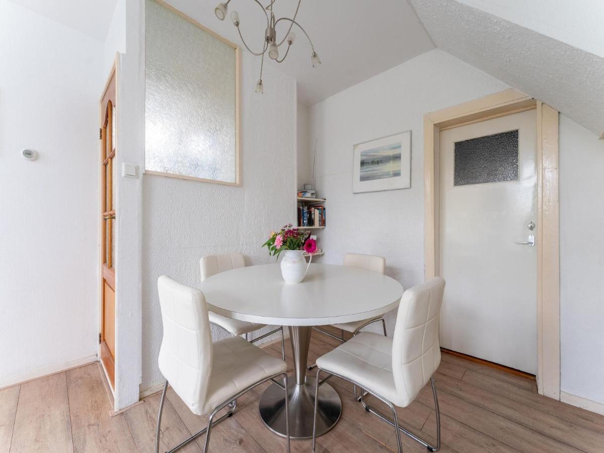 Modern Holiday Home In Heeg With Garden Екстериор снимка